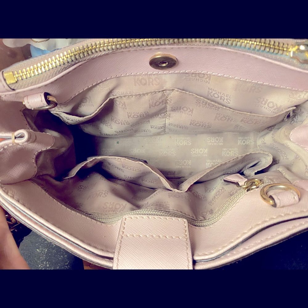 🌺MICHAEL KORS SMALL TOTE & WALLET 🌺 - Picture 4 of 6